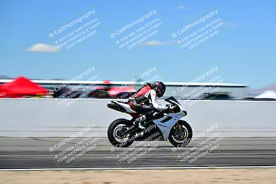 media/Mar-25-2024-Moto Forza (Mon) [[8d4319bd68]]/3-Intermediate Group/Session 4 (Front Straight Speed Pans)/